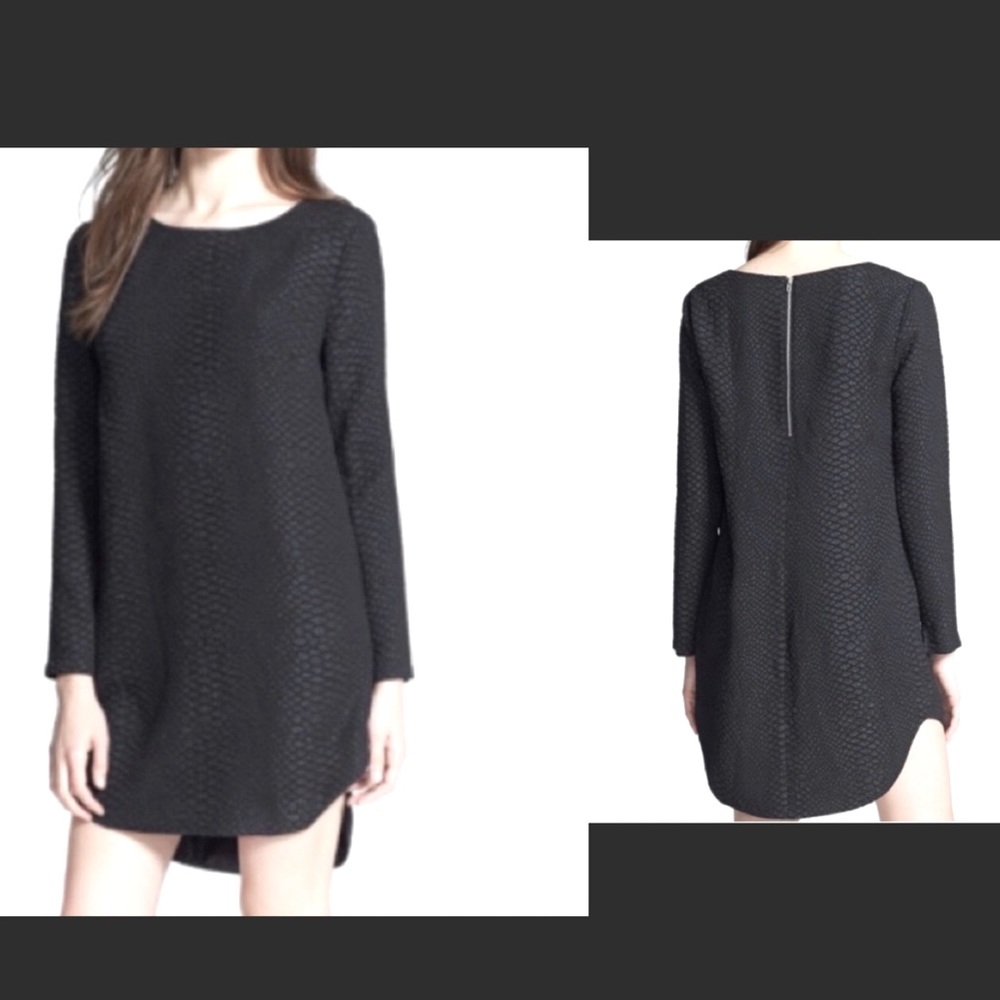 🌺HP🌸 ASTR Long Sleeve Snakeskin Print Dress